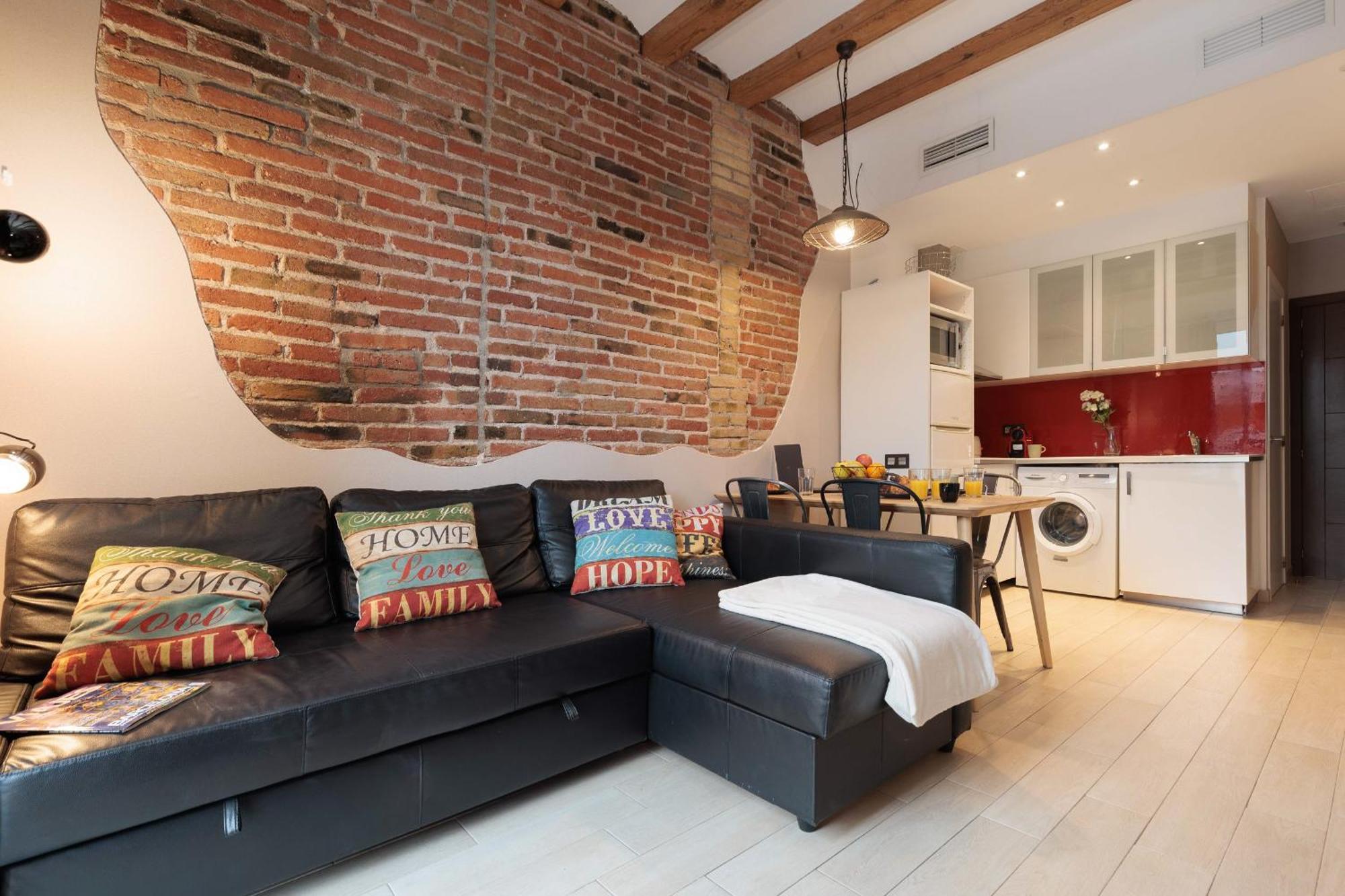 Apartamento de 2 dormitorios con balcón