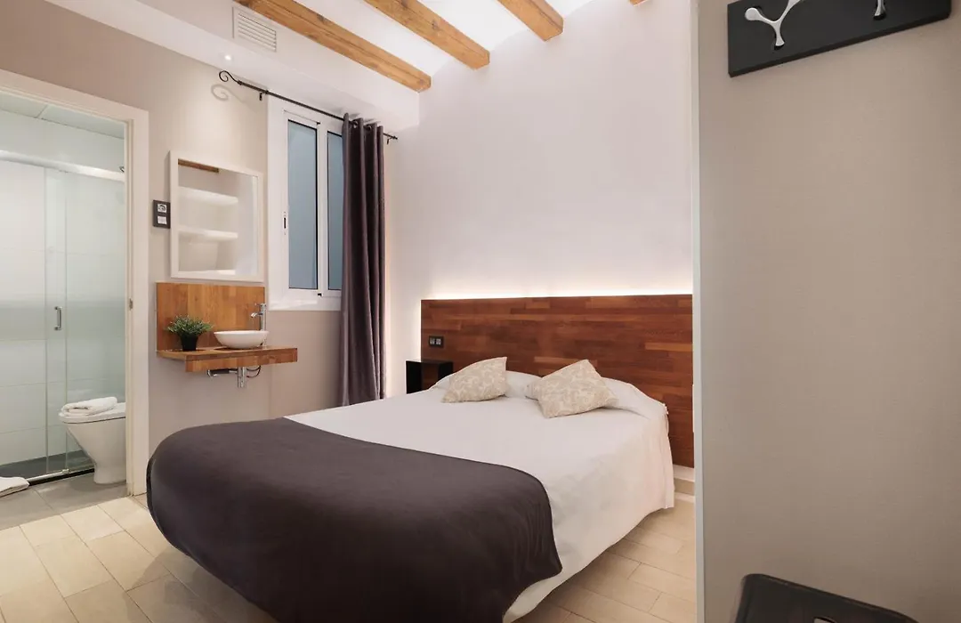 City Center Two Bedrooms Apartment, In A 1870'S Full Renewed Building-1