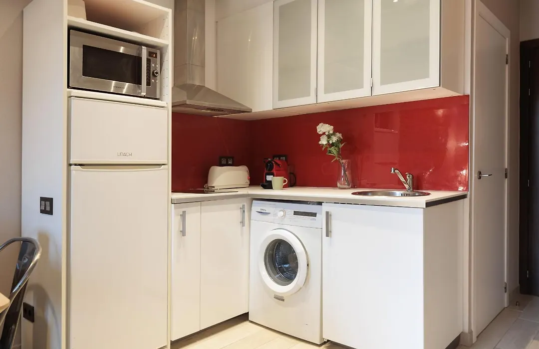 City Center Two Bedrooms Apartment, In A 1870'S Full Renewed Building-1