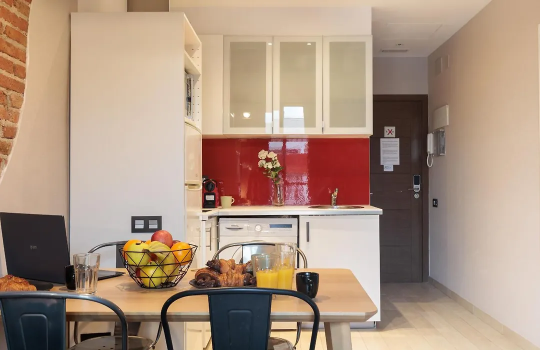 City Center Two Bedrooms Apartment, In A 1870'S Full Renewed Building-1
