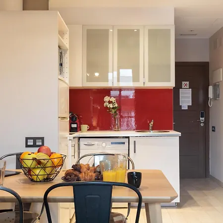 City Center Two Bedrooms Apartment, In A 1870'S Full Renewed Building-2